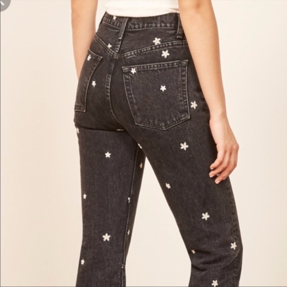 Reformation Cynthia High Relaxed Black Daisy Jeans Size 27 - Picture 3 of 16